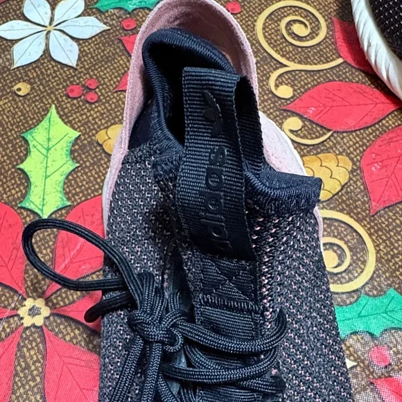 Adidas Women's Sneakers in Pink and Black - Picture 2 of 11